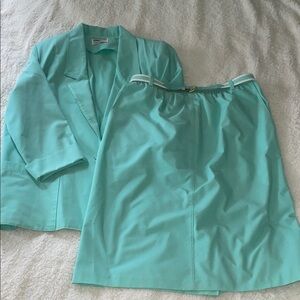 Alfred Dunner Mint Green Two-Piece Skirt & Blazer Set. Vintage. Size 12.